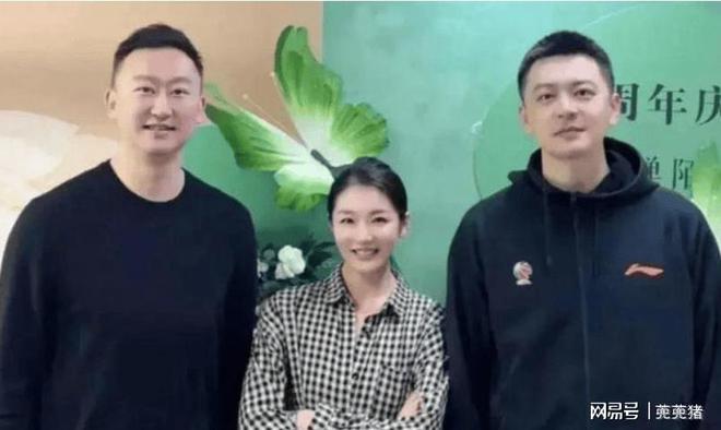 级青岛队主帅私生活引关注。开元棋牌刘维伟离婚风波升(图4)