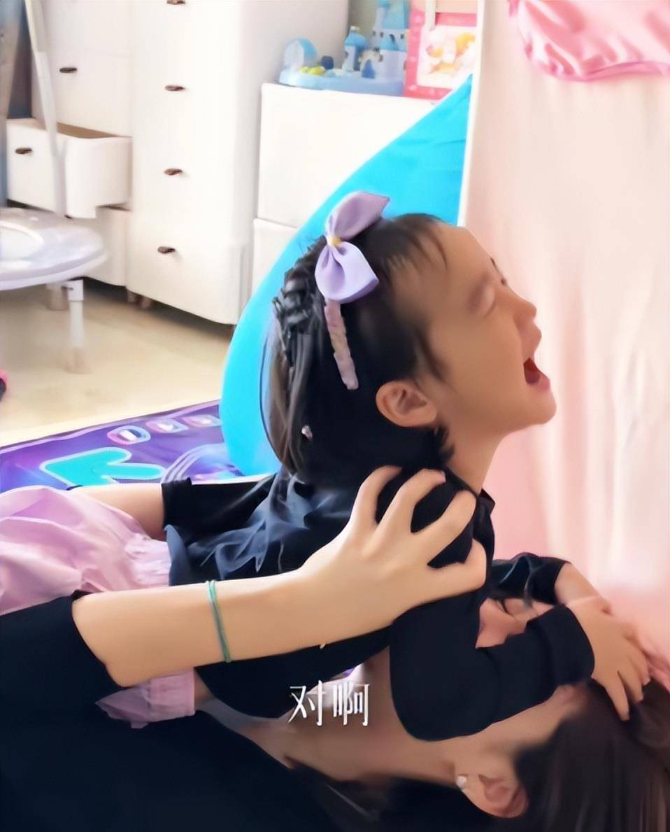 3岁夏夏哄妈妈开心新家一地玩具显拥挤开元棋牌试玩海哈金喜离婚后晒女儿！(图14)