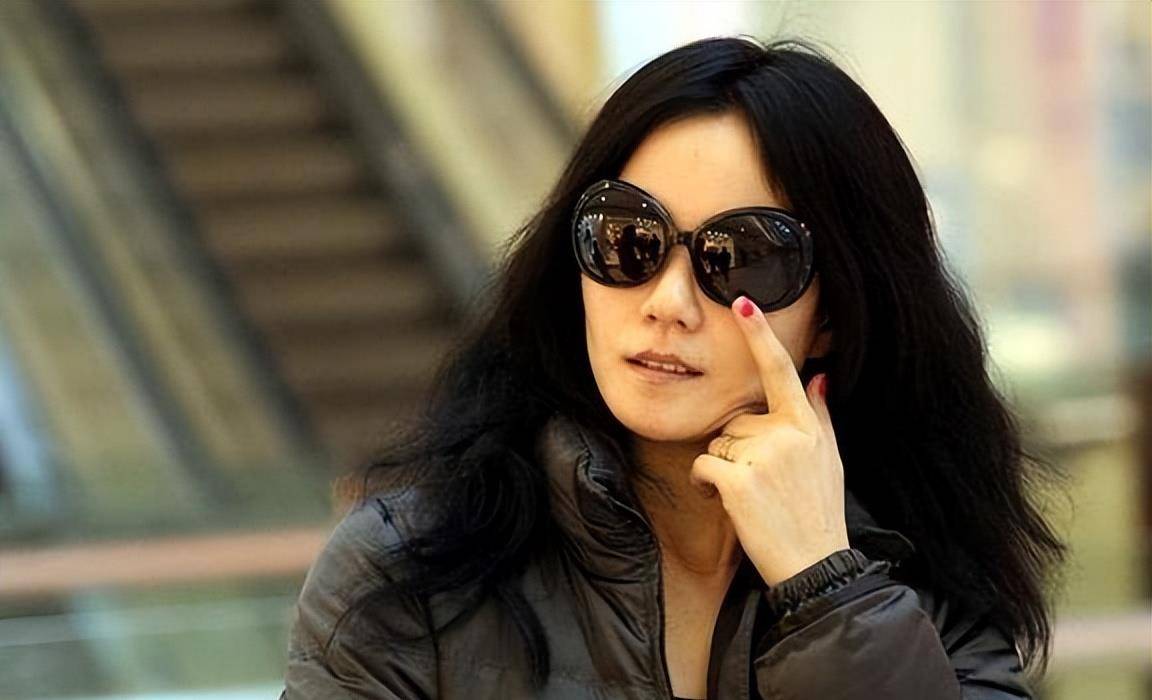 3岁夏夏哄妈妈开心新家一地玩具显拥挤开元棋牌试玩海哈金喜离婚后晒女儿！(图23)