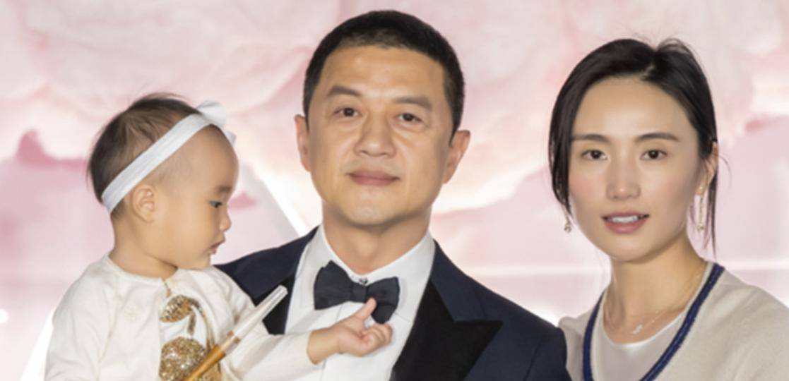 3岁夏夏哄妈妈开心新家一地玩具显拥挤开元棋牌试玩海哈金喜离婚后晒女儿！(图24)